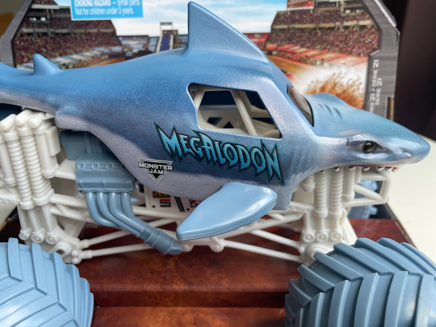 Monster Jam 1:24 Die Cast Megalodon Monster Jam