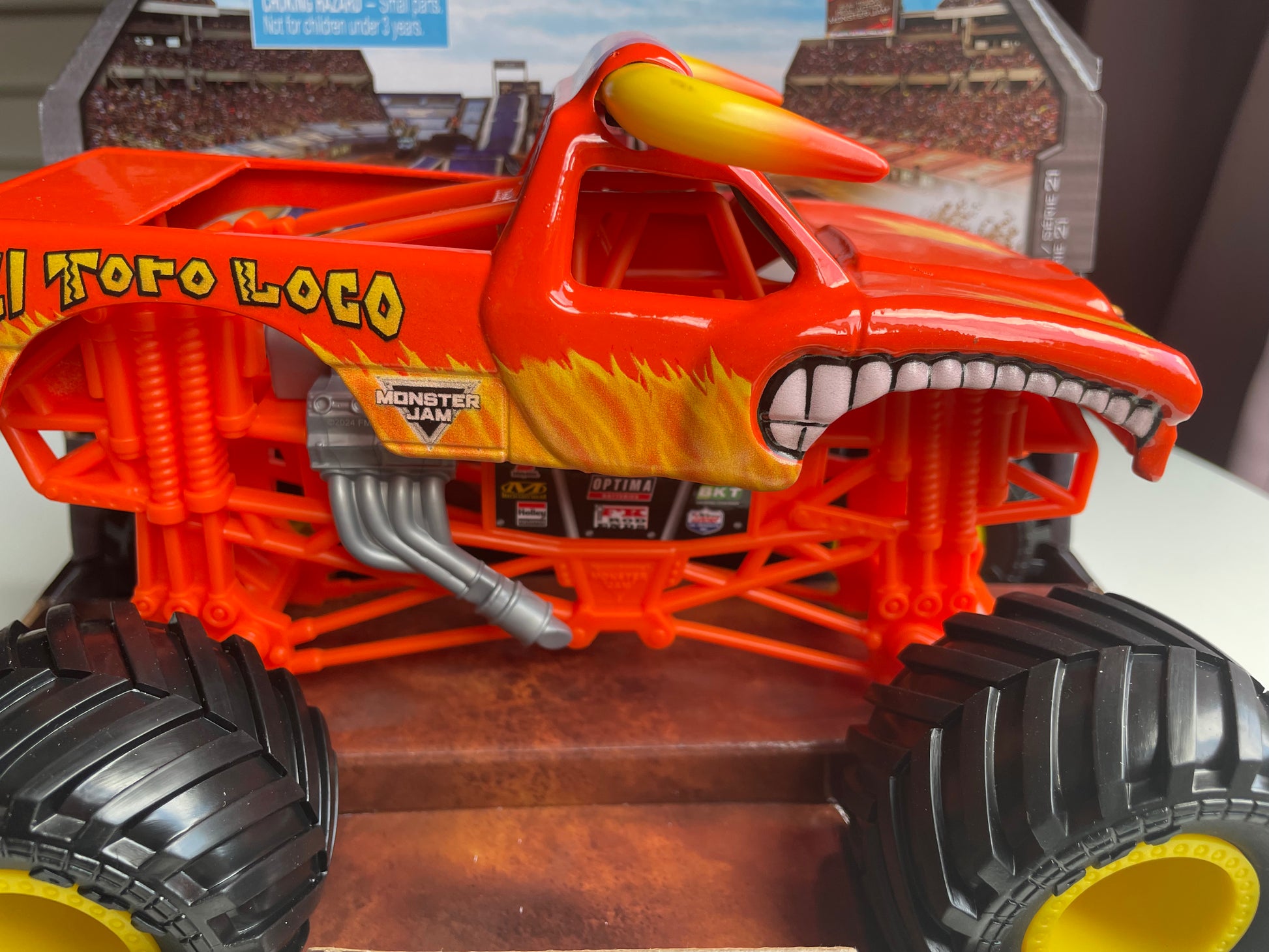 Monster Jam 1:24 Die Cast El Toro Loco Monster Jam